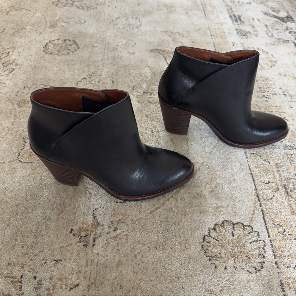 Lucky Brand Black Leather Cody Ankle Booties-Size 7